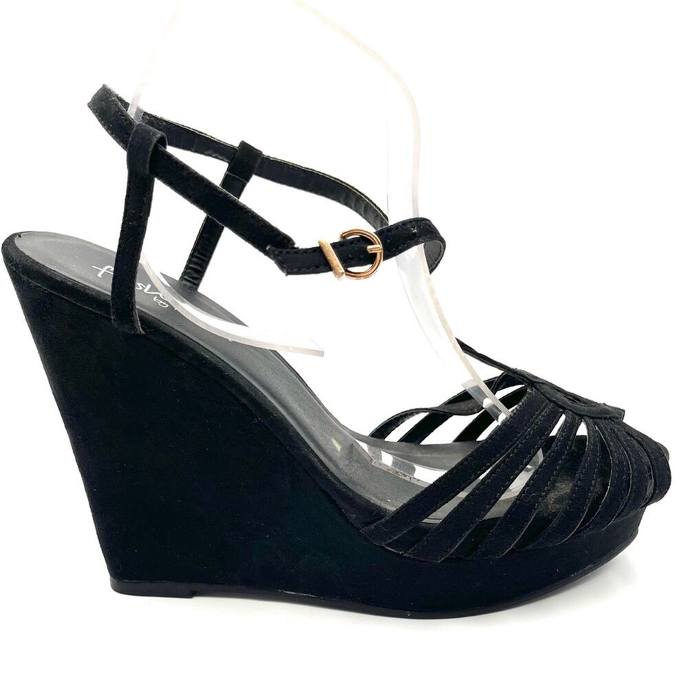 FASHION by MARIPAZ black vegan wedges size 10